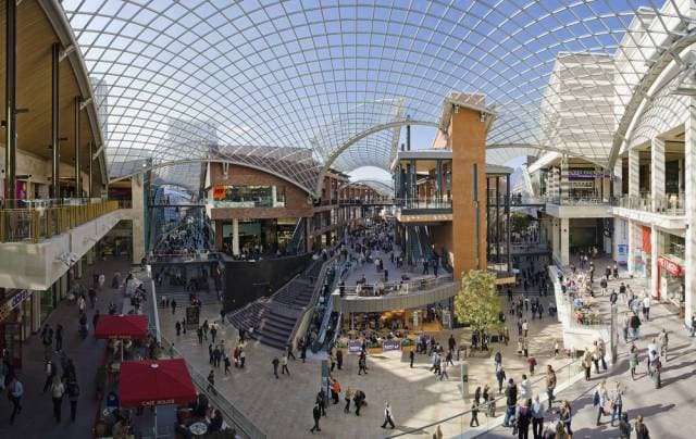 7. Alışveriş için ideal bir yerdir.