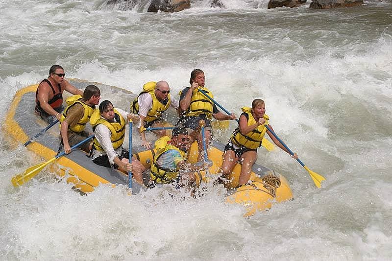 1. Grand Canyon üzerinde rafting yapın.