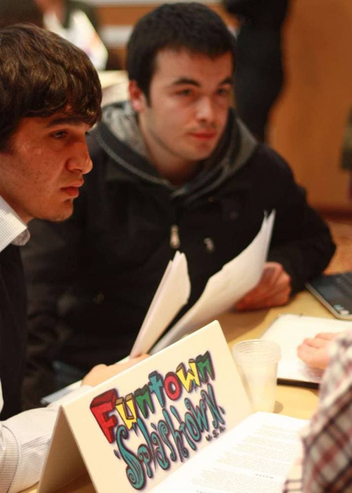 4. İş fuarlarına katılarak işverenlerle yüz yüze görüşürsünüz.