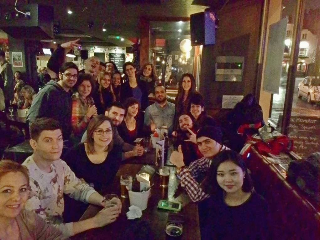 15. 11 farklı dilde doğum günü kutlaması..