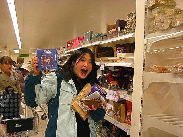 1. Uygun marketlerden alışveriş yapabilirsiniz.