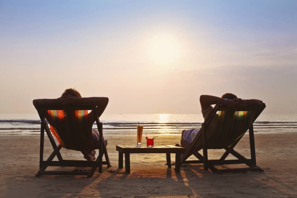 9. Tek başınıza veya dostunuzla bir yolculuğa çıkın.