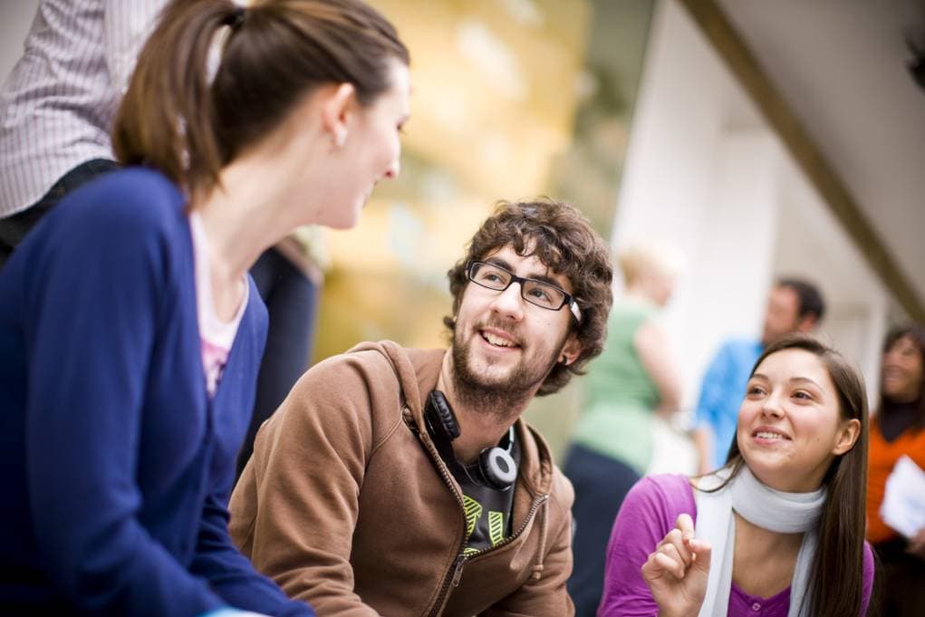 Yurtdışında Okumak İsteyen Öğrencilere 10.000 Pound'luk Eğitim Ödülü