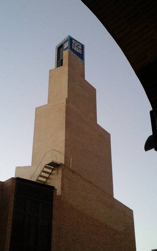 17. Avrupa'da müslüman olarak yaşamak tuhaf bir duygudur. Lizbon'da bir caminin içinde bu duyguları daha yoğun yaşıyorsunuz.