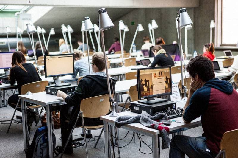 3. Eğitim ücretleri diğer ülkelere göre daha ekonomiktir.