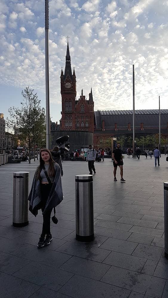 41. Wait up for me London!