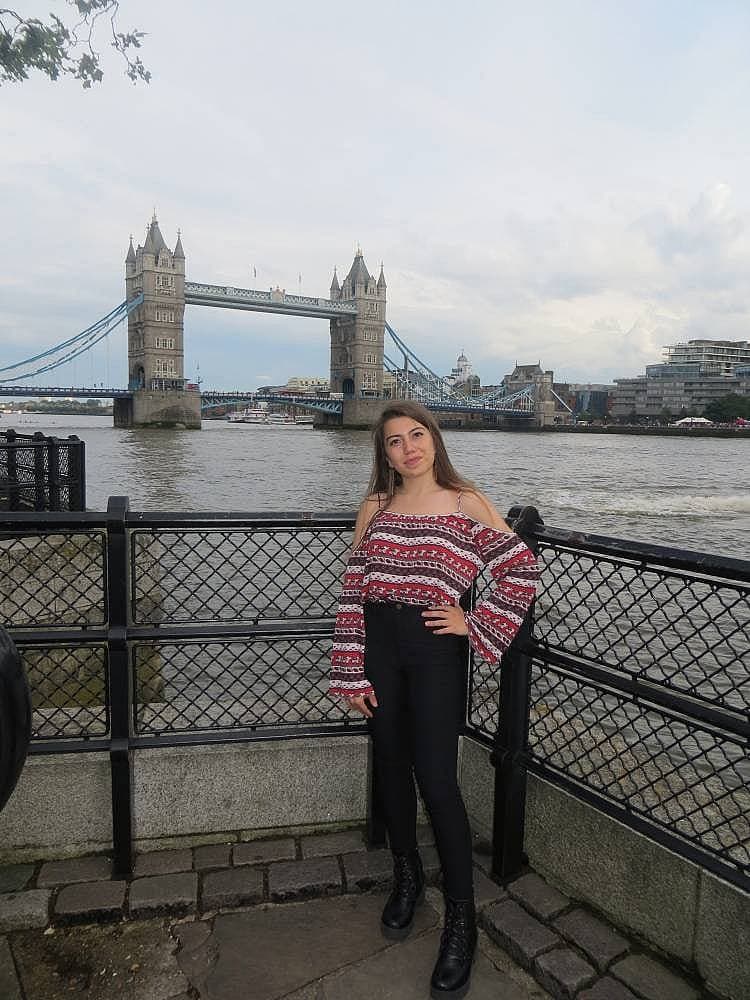 50. Tower Bridge pozları için!