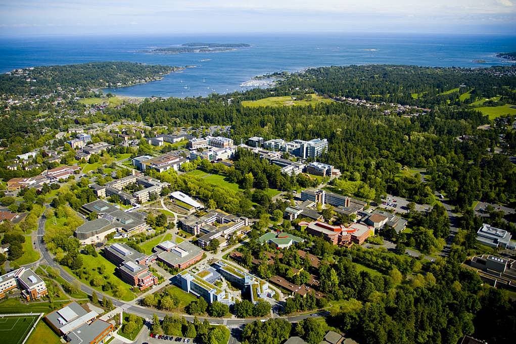 10. Victoria Üniversitesi - British Columbia