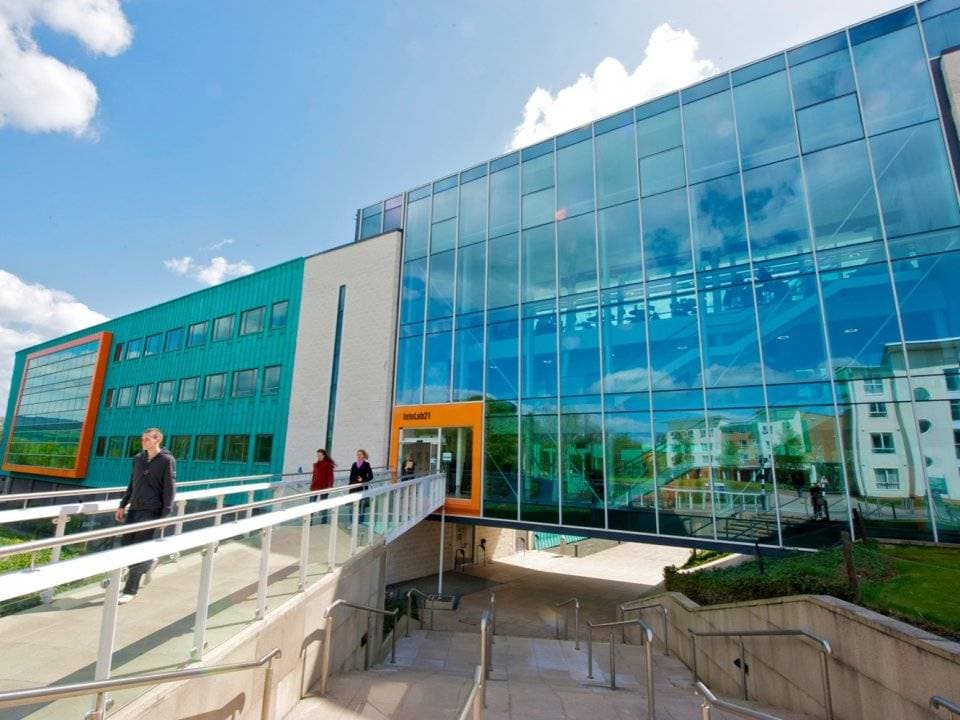 11. Lancaster University Management School / Birleşik Krallık