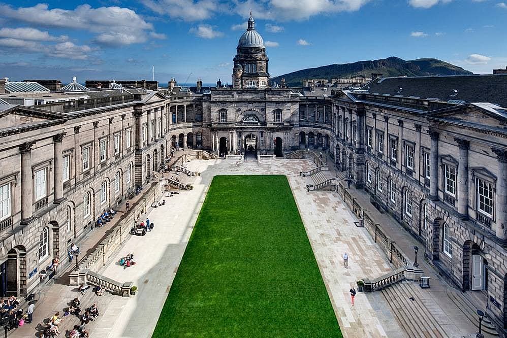 6. Edinburgh Üniversitesi