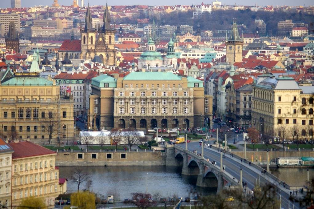 12. Bonus 2: Charles Üniversitesi