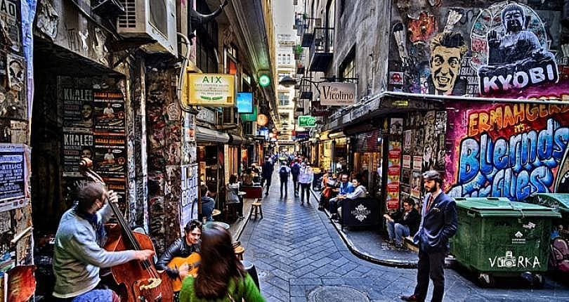 5. Farklı kültürden birçok insanla arkadaşlık edinebilirsiniz.