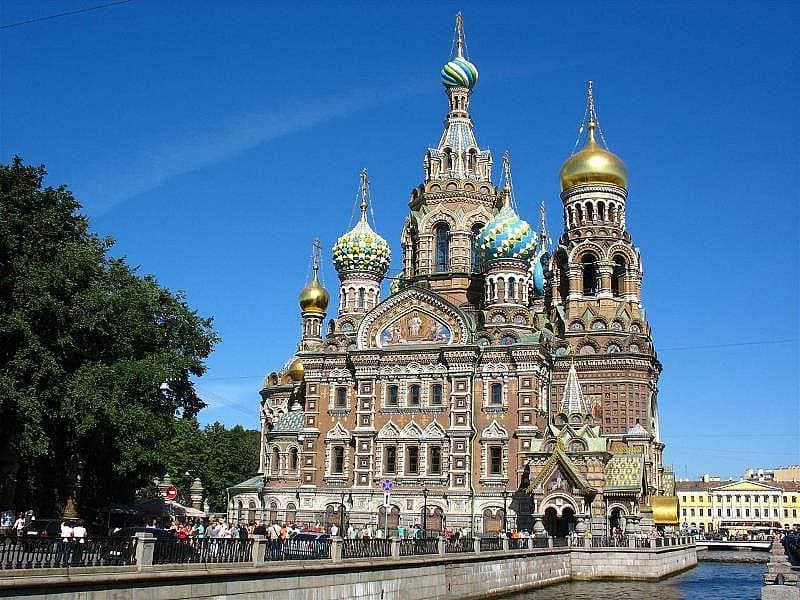 8. İhtişamlı yapı Kanlı Kilise'yi ziyaret edin.