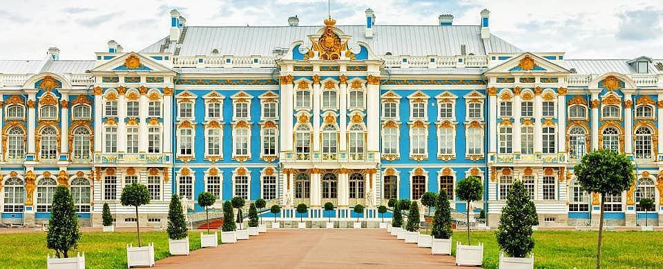 9. Çarlık Sarayı'nı gezin.