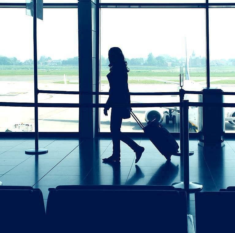 Uzun Uçuşlarda Rahat Seyahat Etmeniz için 8 İpucu