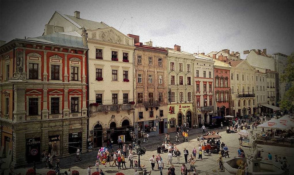 1. UNESCO'ya giren tarihi bir meydan: Rynok Meydanı.