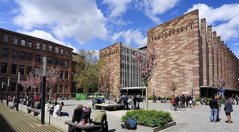 8. Freiburg Albert-Ludwigs Üniversitesi