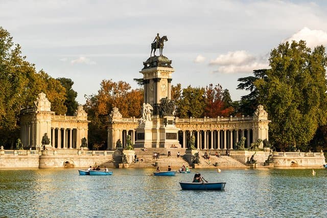 1. Retiro Park