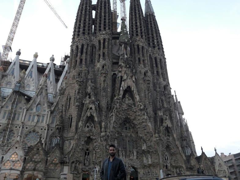 2. Sagrada Familia'yı görmeden Barselona'ya gitmiş olmazsınız!