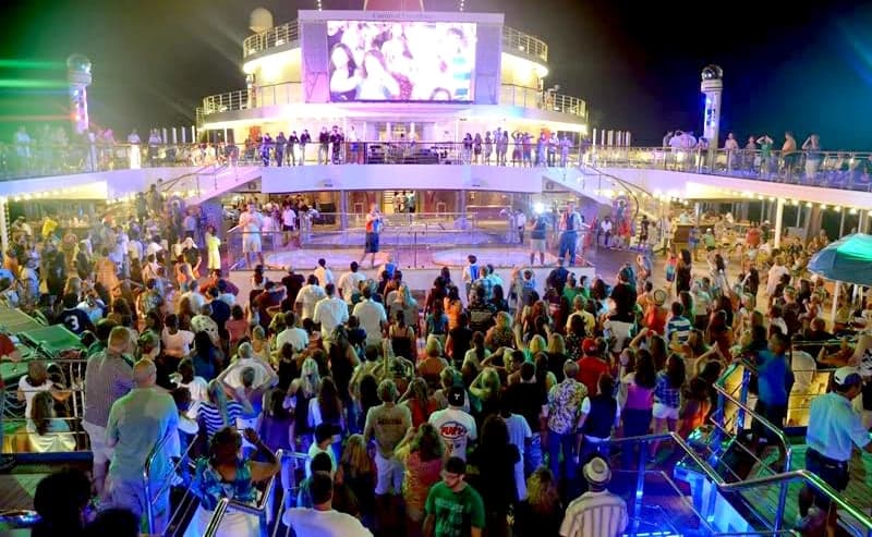 9. Animasyon şovları ile sınırsız eğlenceye hazır olun !