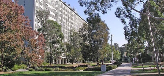6. Monash Üniversitesi - Monash University