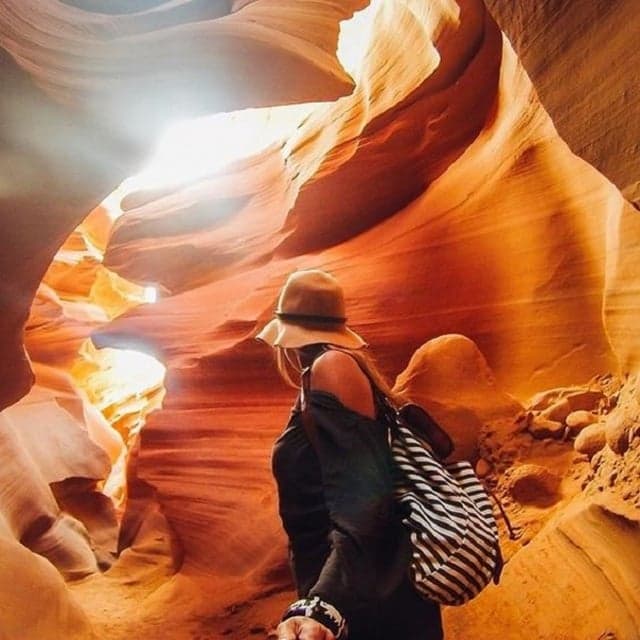 Yalnız Seyahat Eden Gezginlerin Fotoğraftan Mahrum Kalmamaları için 12 İpucu