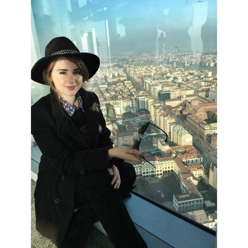 4. Milano'da etkinlik kovalamak benim işim.