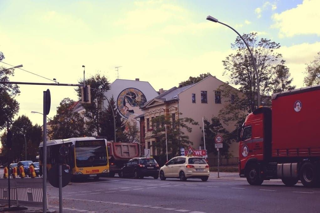 1. Kalacağım yer okula uzak mı?