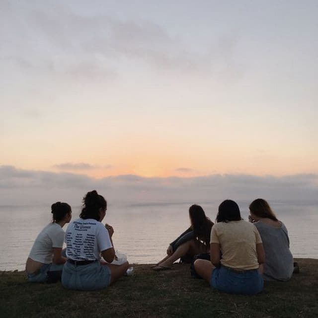 16. Travel kısmında dil geliştirmeye odaklandım ve arkadaşlarımla yakın çevreyi gezdik.