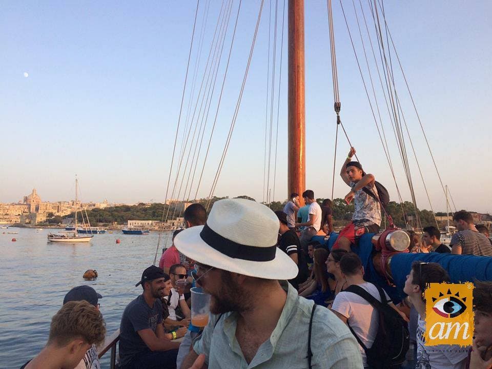 2. Tekne turuna çıkın.