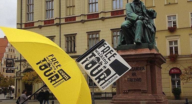 6. Rehber eşliğinde şehir turlarına katılabilir miyim?