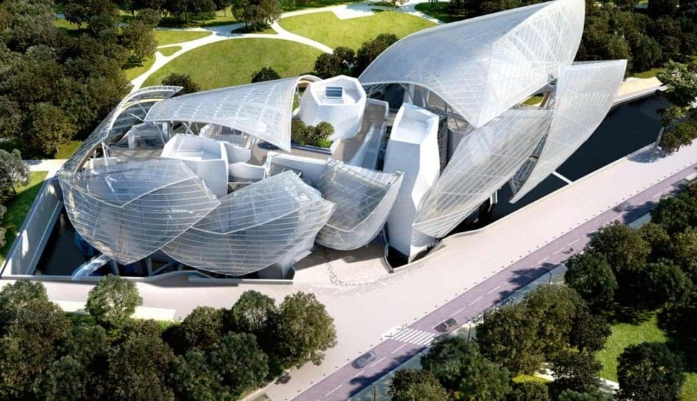 5. Louis Vuitton Müzesi (Giriş 16 Euro)