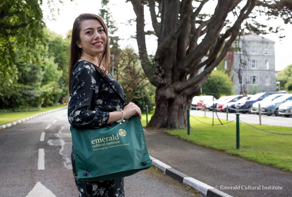 2. Eşi benzeri olmayan doğasıyla cennetin içinde bir dil okulu.