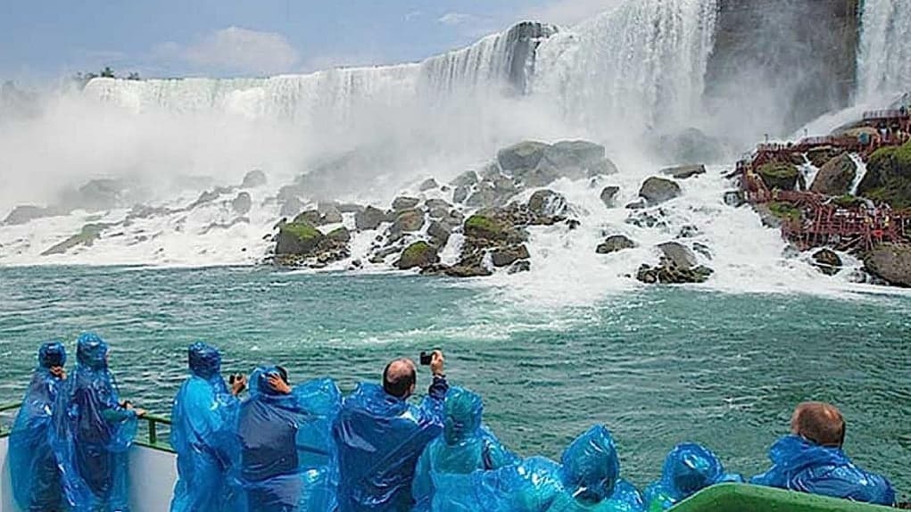 7. Niagara Şelaleri'nde bot turu yaptık.