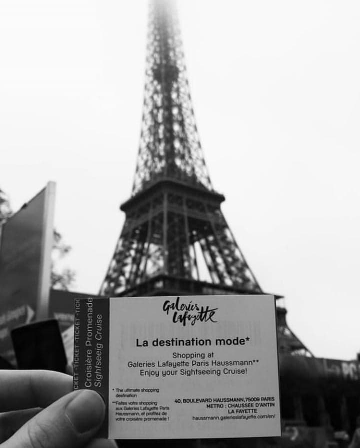 7. Herkesin görmeyi hayal ettiği Eyfel beni kendine aşık etti. 