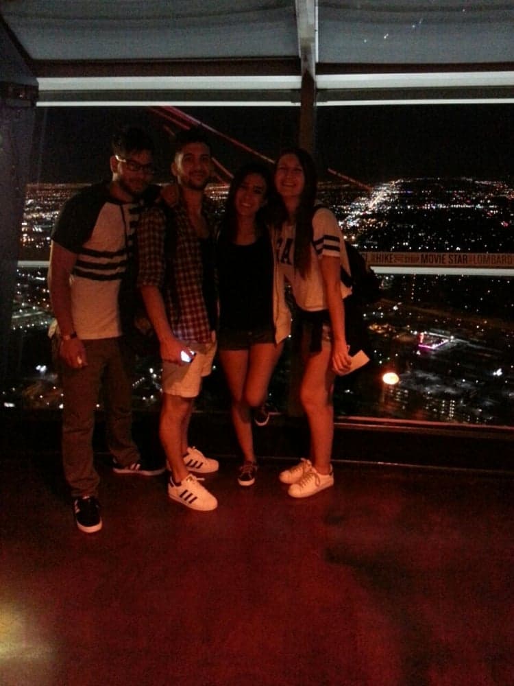 11. Hepimizin işi aynı tarihte bitiyordu ve buluşma noktamız tabi ki Fabulous Vegas oldu.