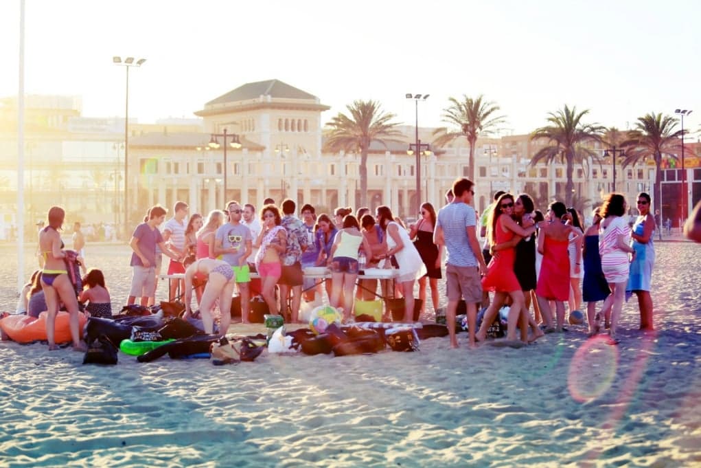 6. Valensiya'da dil okulu aktiviteleri neler?