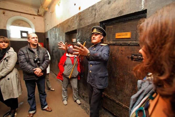 16. Hapishane macerasıyla adrenaline doyun.