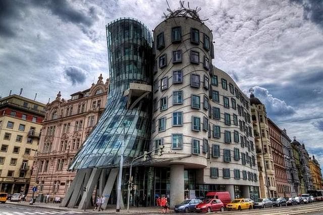 4. Avrupa’nın göz bebeği Prag’da eğitim alabilirsiniz.