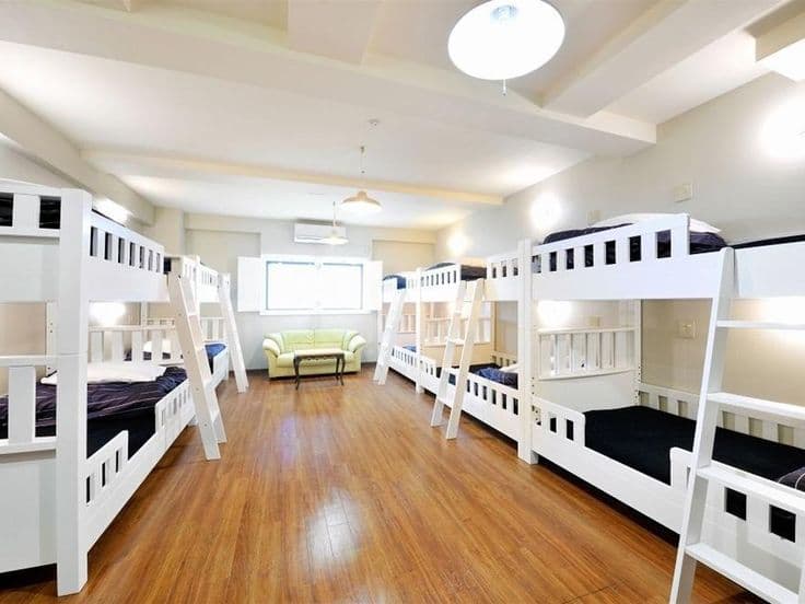 2. Uygun fiyatlı yerlerde konaklayın.