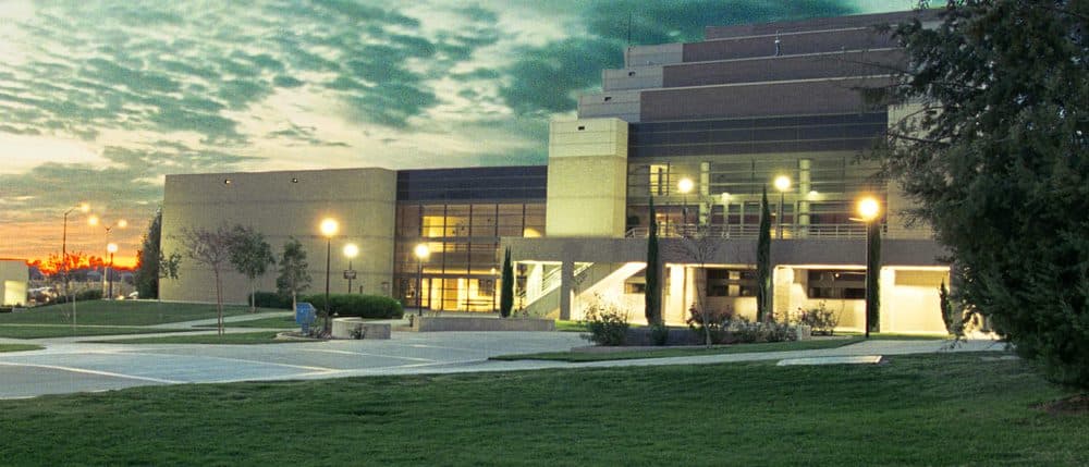 Çok Daha Düşük Maliyete ABD'de Üniversite Okumak | Community College