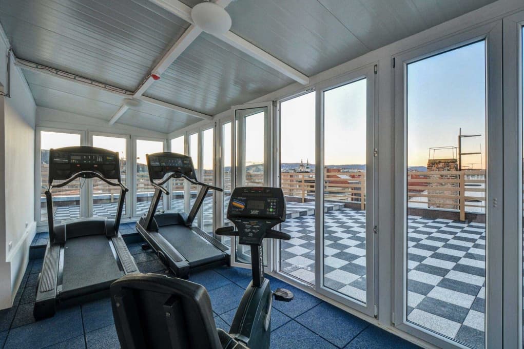 7. Konforlu ve öğrencilerin bütçelerini yormayacak konaklamalar mevcuttur.