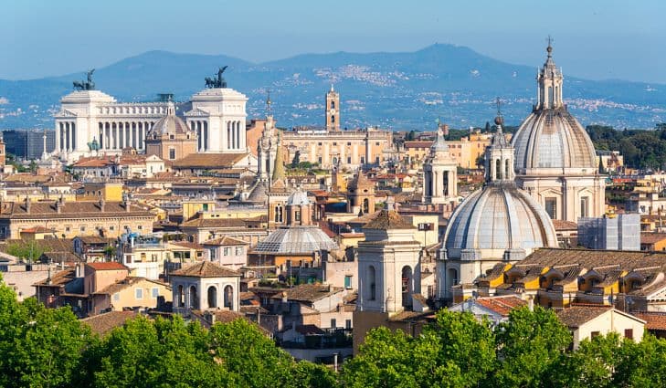 10. İtalya, Avrupa'nın en çok turist çeken ülkelerinden biridir.