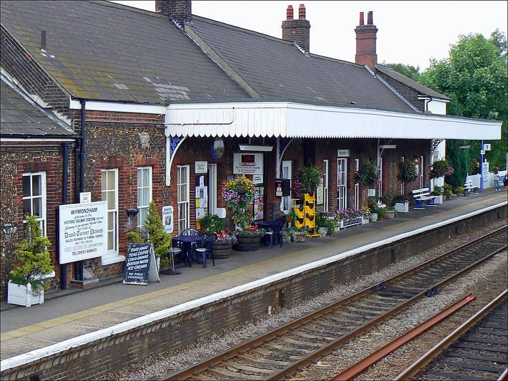2. Eğlencenin merkezi, Londra'ya sadece 1 saat uzaklıktadır.
