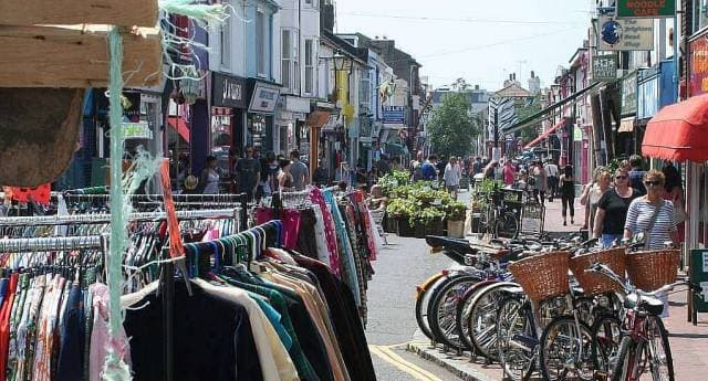 4. North Laine'de alışveriş yapın.