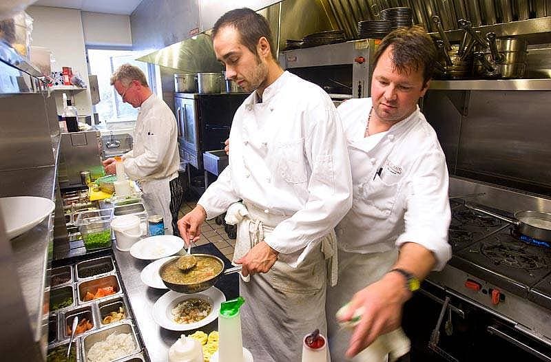 Work And Travel'da Mutfak Çalışanı Olmamanız için 5 Önemli Neden