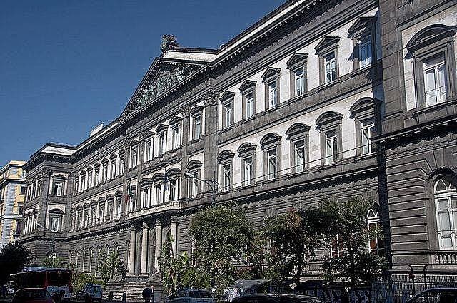 7. Naples Federico Üniversitesi