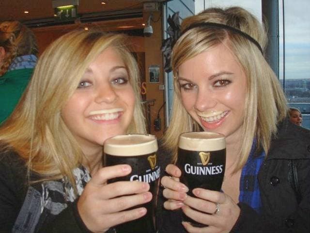 12. Dublin'de Guiness içerken..