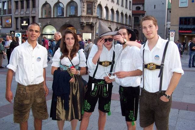 6. Festivallere katılırsınız.