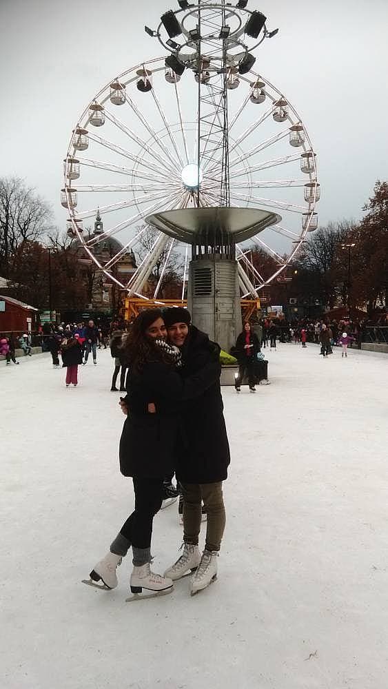 38. Oslo'ya gitmişken buz pateni yapmadan dönmek olmazdı.